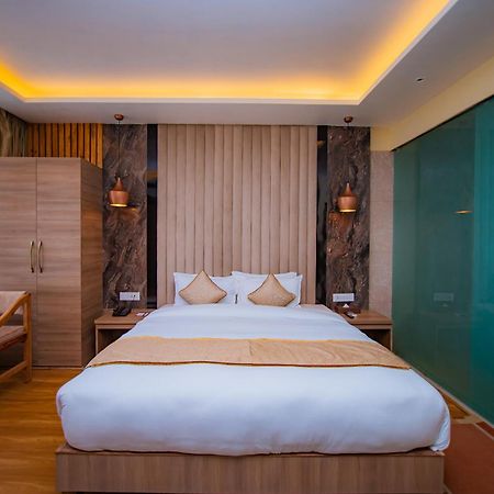 Temple Himalaya Hotel & Spa Покхара Экстерьер фото