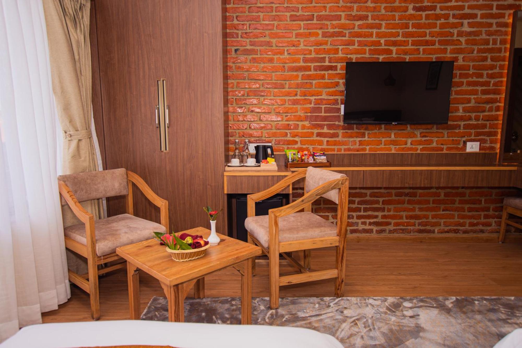 Temple Himalaya Hotel & Spa Покхара Экстерьер фото