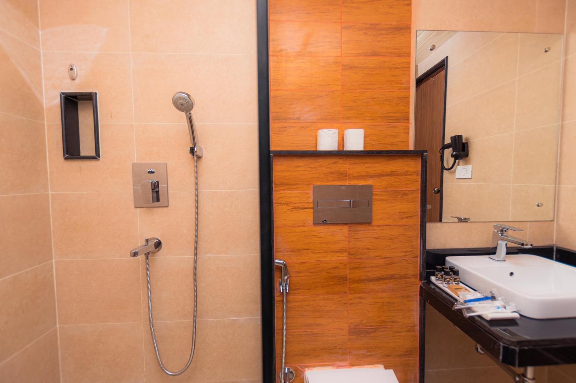 Temple Himalaya Hotel & Spa Покхара Экстерьер фото