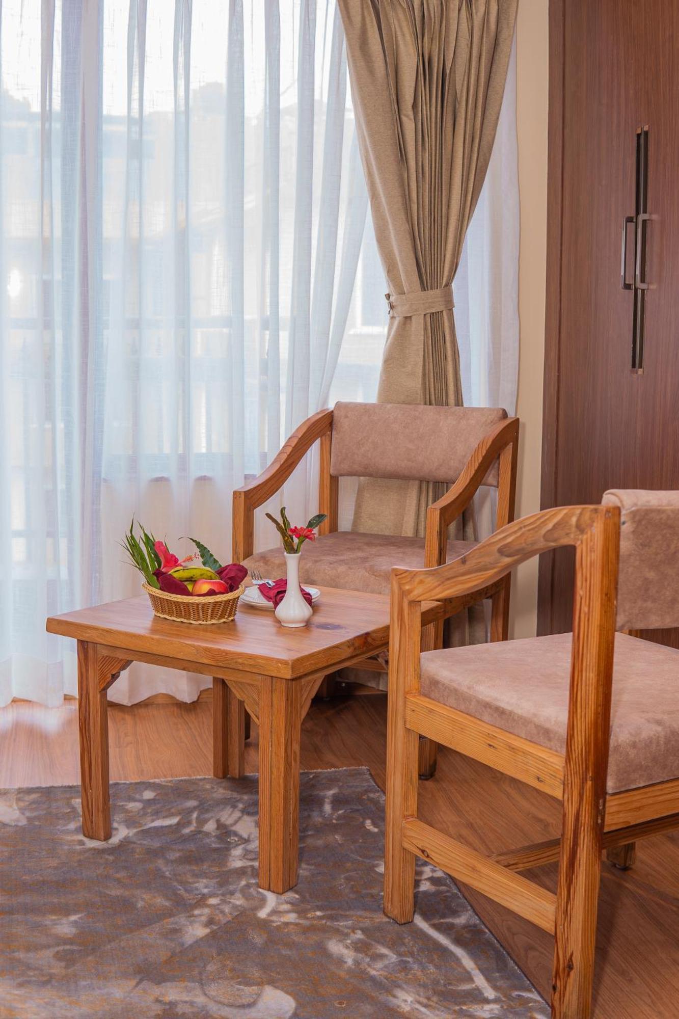Temple Himalaya Hotel & Spa Покхара Экстерьер фото