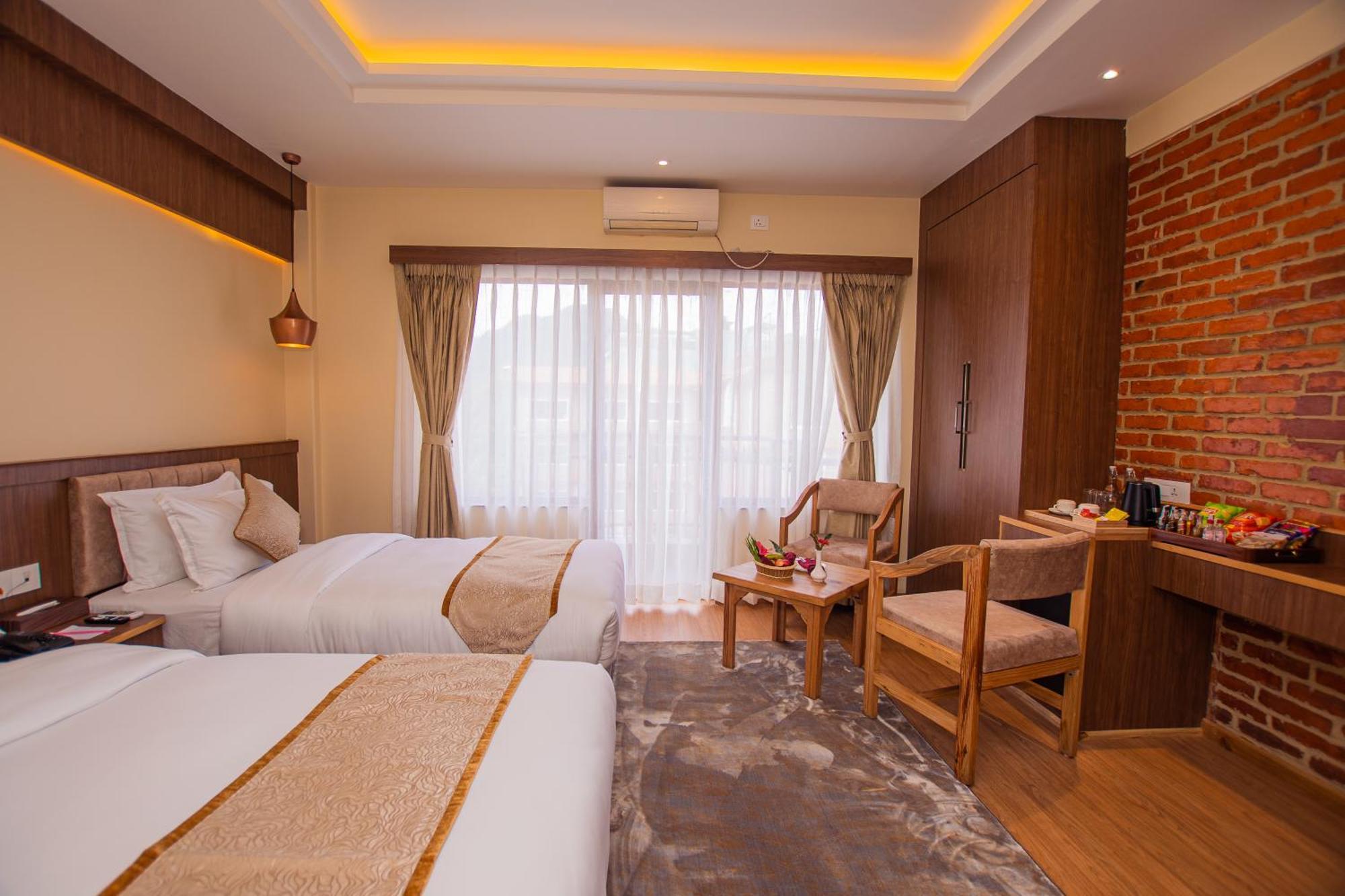 Temple Himalaya Hotel & Spa Покхара Экстерьер фото