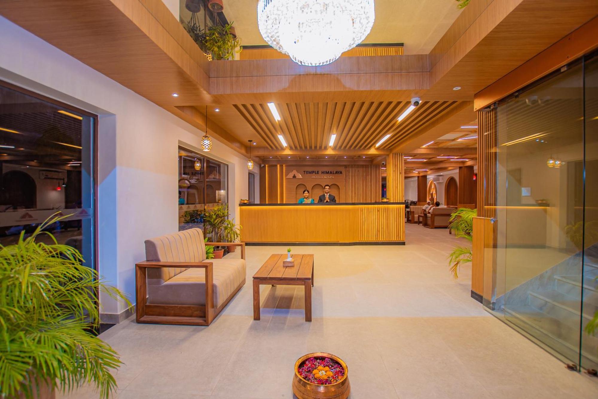Temple Himalaya Hotel & Spa Покхара Экстерьер фото