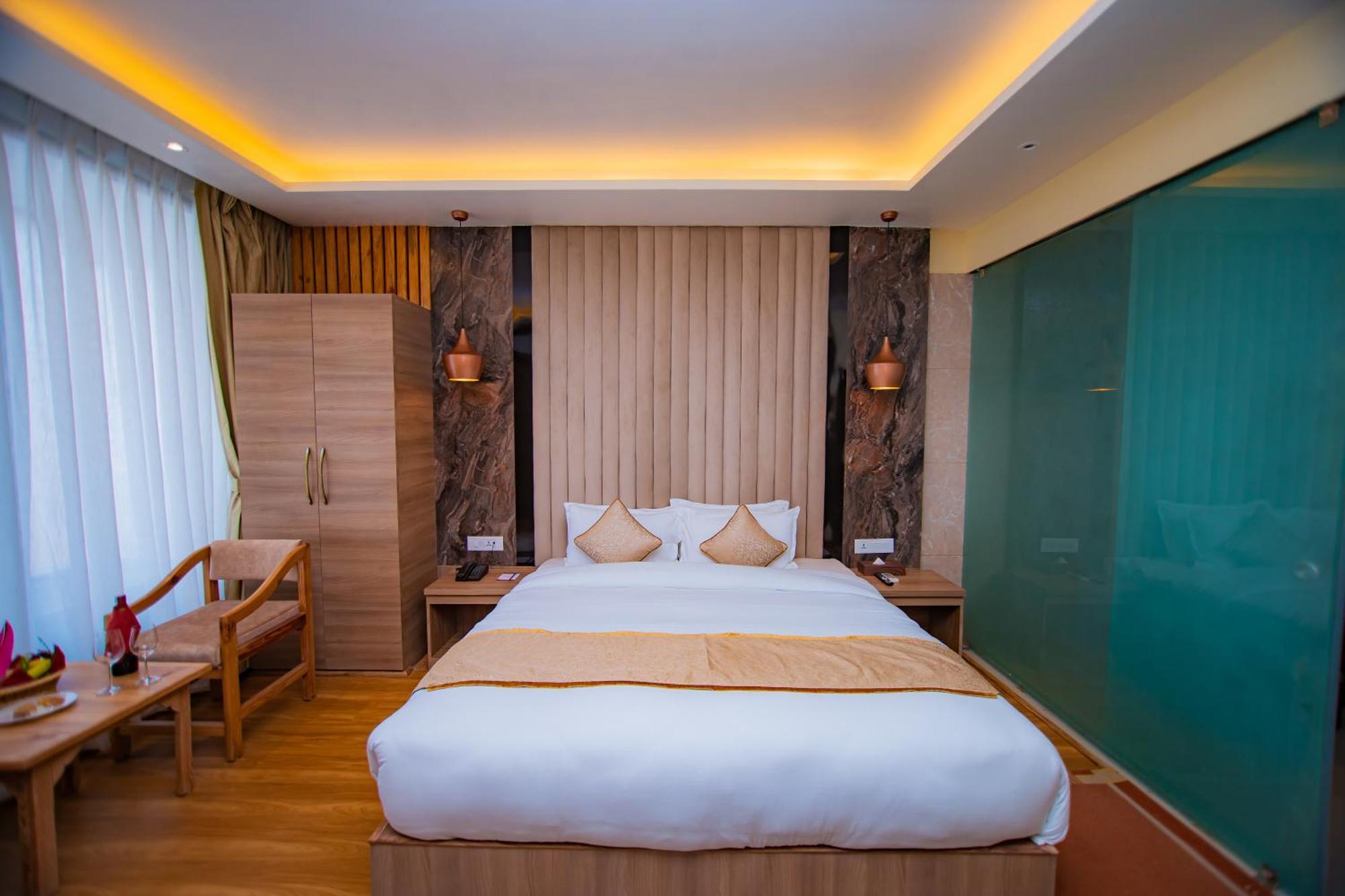 Temple Himalaya Hotel & Spa Покхара Экстерьер фото