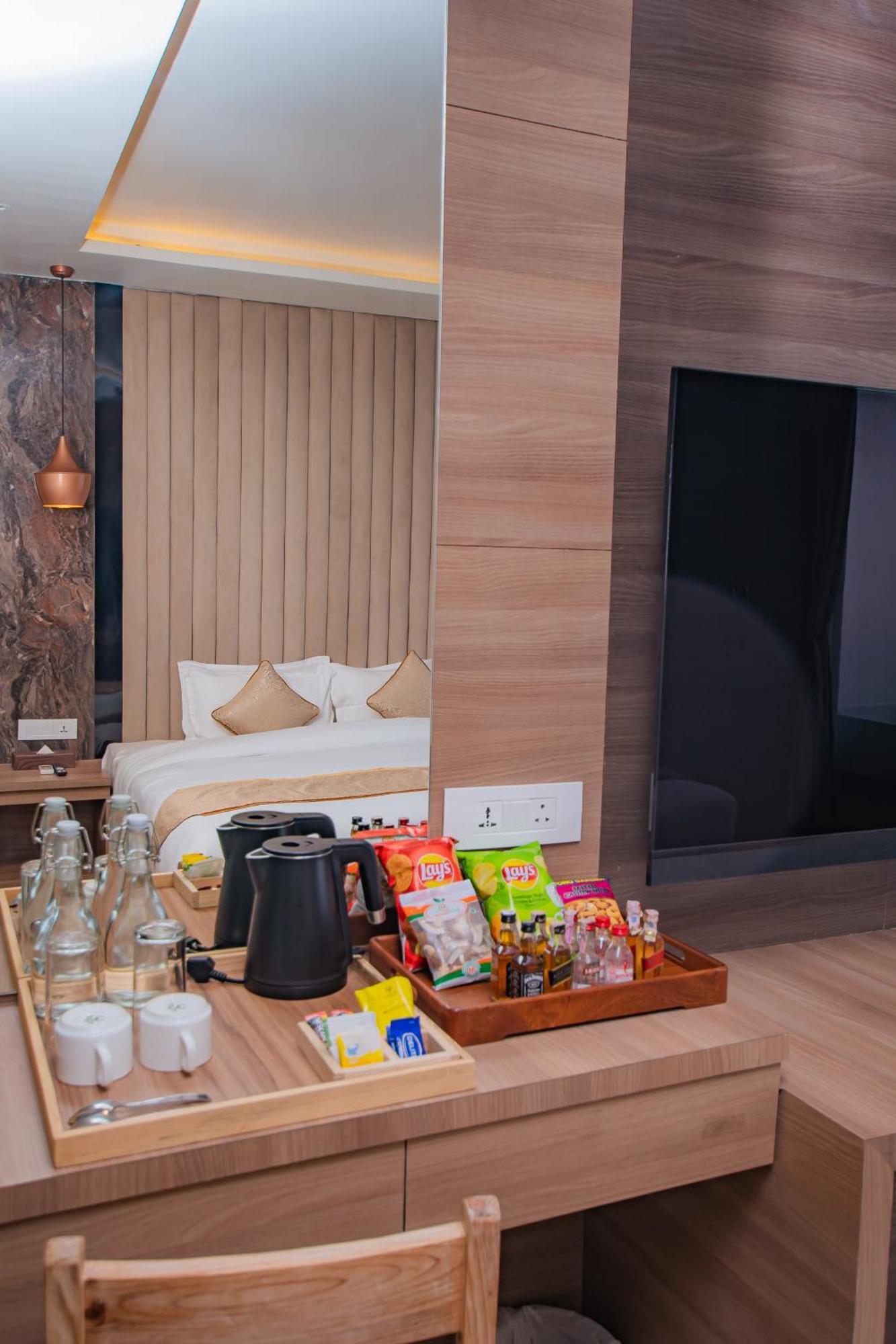 Temple Himalaya Hotel & Spa Покхара Экстерьер фото