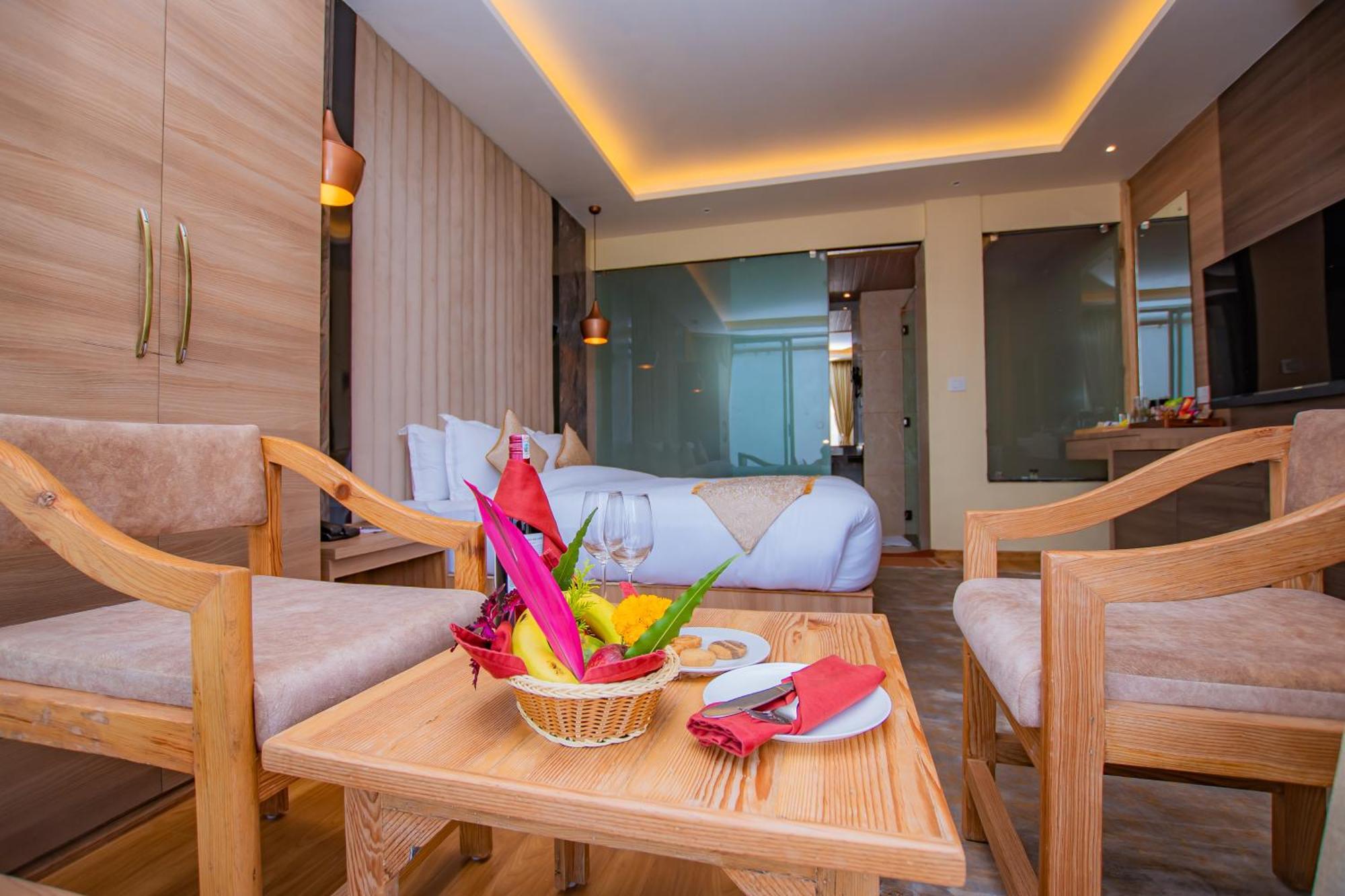 Temple Himalaya Hotel & Spa Покхара Экстерьер фото