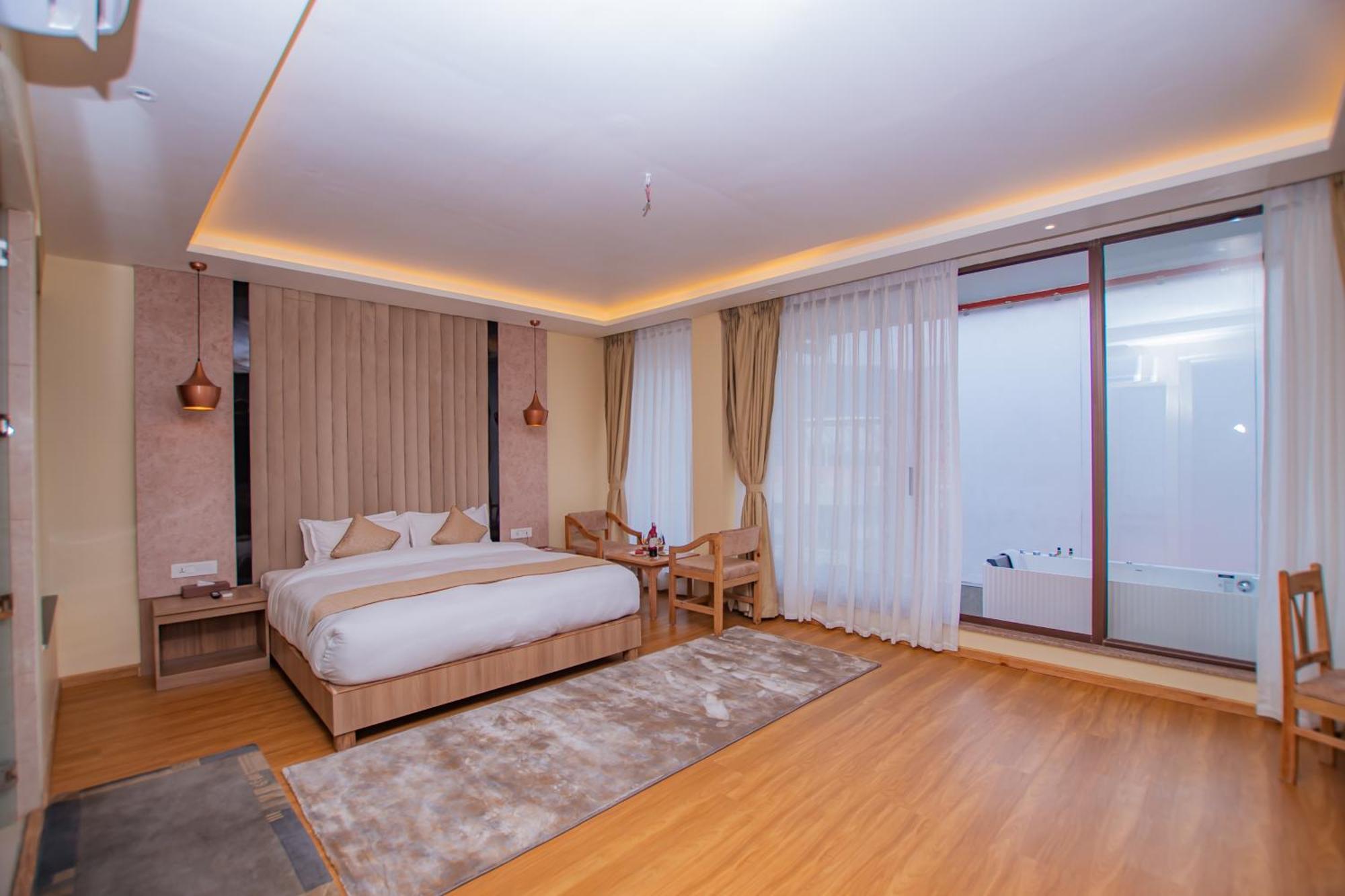 Temple Himalaya Hotel & Spa Покхара Экстерьер фото